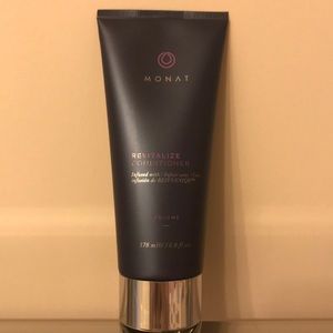 BRAND NEW Monat revitalize conditioner